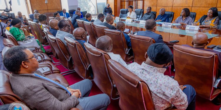 ASSEMBLÉE NATIONALE : Le bureau et les caucus des députés nationaux s’accordent pour une rentrée parlementaire apaisée