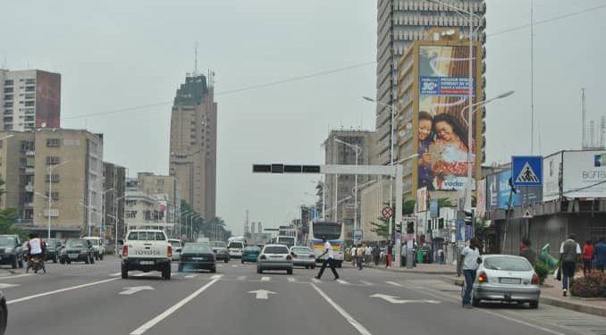 Kinshasa : Les opérateurs publicitaires orientés vers un service public pour toute nouvelle implantation de panneaux (Document)