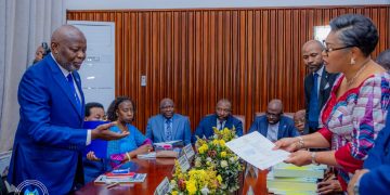 Assemblée Nationale : en hausse de 16%, le projet de loi de finances exercice 2026 et celui de la reddition des comptes 2024 déposés dans le délai par Judith Suminwa