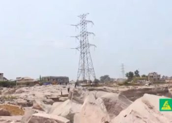 Kinshasa : Le pylône 156 de la ligne haute tension Zongo-Kinsuka menacé d’effondrement à cause de l’exploitation artisanale de pierres ( Document)