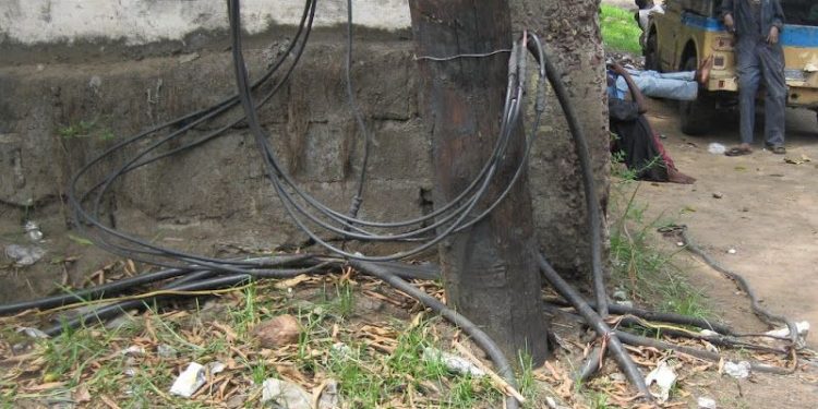 Kinshasa : les habitants d’une partie du quartier Binza Ozone sont plongés dans le noir depuis quelques jours