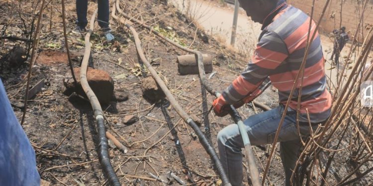 Likasi : un incendie provoqué par les membres d’une Église endommage une importante ligne de la SNEL