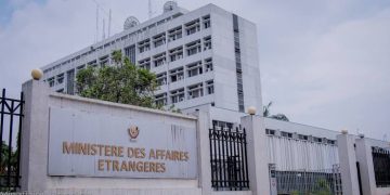 RDC : le gouvernement promet de liquider la prime complémentaire des agents du secteur diplomatique