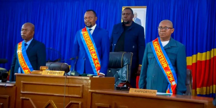 Crise à l’Assemblée provinciale du Kongo-Central : les membres du bureau et les députés petitionaires convoqués à Kinshasa