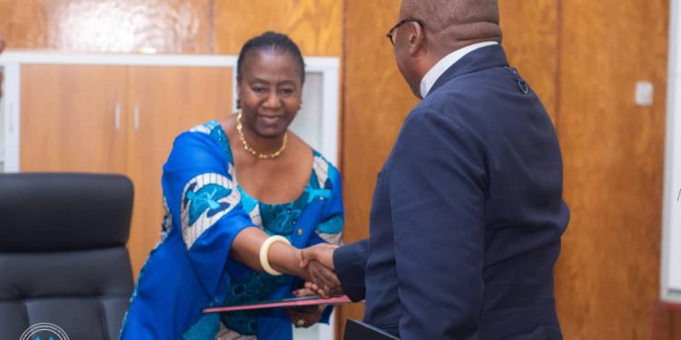 Assemblée nationale: Remise et reprise entre Dominique Munongo Inamizi et Jacques Djoli après sa démission