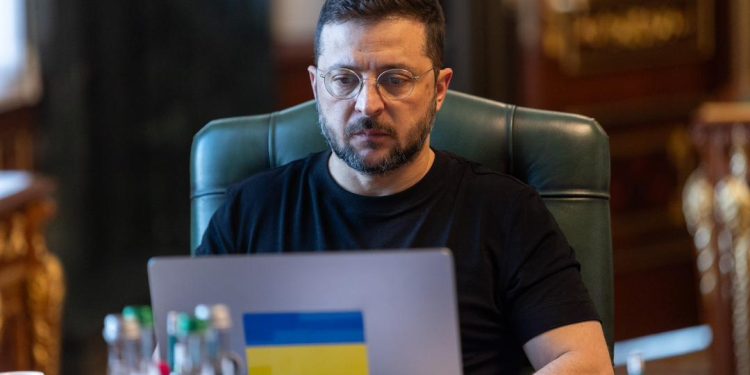 Coopération : Kinshasa et Kiev envisagent une coopération basée sur l’échange des technologies liées à la défense