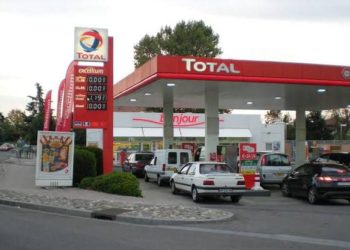 RDC: « le prix du carburant va baisser de 2.990 à 2.690 FC dans la Zone ouest » ( Daniel Mukoko Samba)