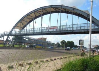 RDC: le gouvernement valide un projet de construction de 80 passerelles piétonnes