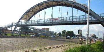 RDC: le gouvernement valide un projet de construction de 80 passerelles piétonnes