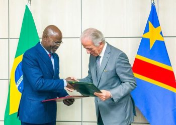 Coopération RDC-Brésil : Guy Muadiamvita paraphe un accord pour la formation spécialisée et l’équipement des FARDC