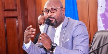 Kinshasa hausse le ton : le Gouvernement provincial exige le respect de la grille tarifaire officielle dans les transports publics
