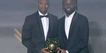 CAF Awards 2025 : le congolais Fiston Mayele remporte le trophée de Meilleur Joueur Interclubs Africain