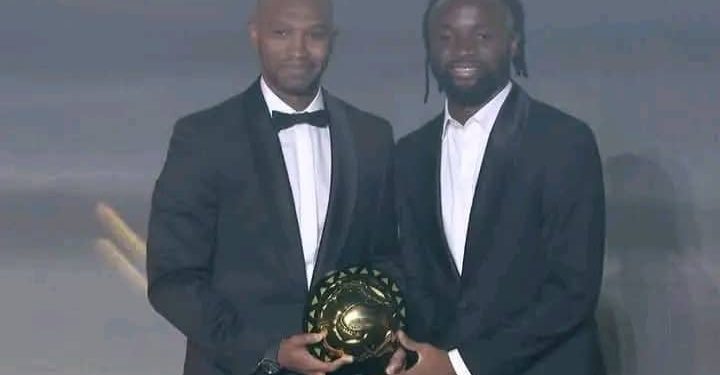 CAF Awards 2025 : le congolais Fiston Mayele remporte le trophée de Meilleur Joueur Interclubs Africain
