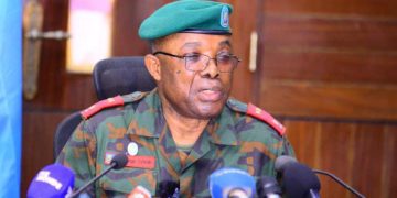 RDC: le porte-parole de l’armée face à la presse pour clarifier les arrestations d’officiers militaires