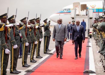 Diplomatie : Félix Tshisekedi à Luanda pour le sommet de l’UA-UE sur la paix, l’intégration économique et le commerce intercontinental