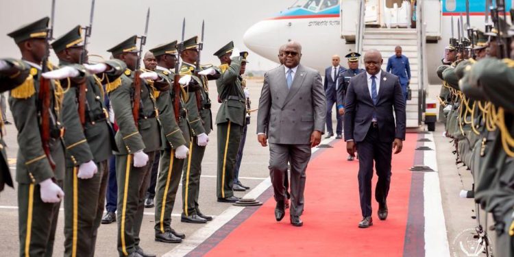 Diplomatie : Félix Tshisekedi à Luanda pour le sommet de l’UA-UE sur la paix, l’intégration économique et le commerce intercontinental