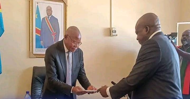 Kasaï Central : le gouverneur dépose le projet d’Édit budgétaire 2026 à l’assemblée provinciale estimé à plus de 532 milliards FC