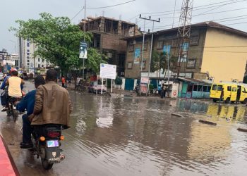 Kinshasa : une partie de la chaussée inondée sur l’avenue des Huileries après la pluie de ce jeudi ( Constat)