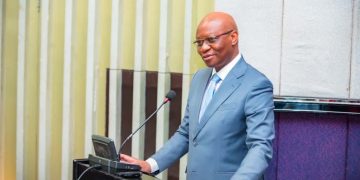 RDC: le gouvernement décide de fermer toutes les cliniques esthétiques opérant des interventions d’augmentation fessière (BBL)