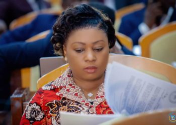 Reddition des comptes 2024: la députée Pauline IGWABI MUSHENGEZI invite la Cour des Comptes à établir les responsabilités sur les dépassements budgétaires.