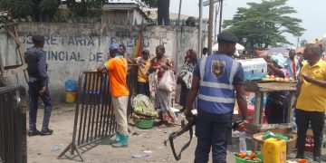 Police d’Assainissement de Kinshasa : Engagement Renforcé pour un Nettoyage Intensif dans le Cadre du Programme « Kinshasa Ezo Bonga »
