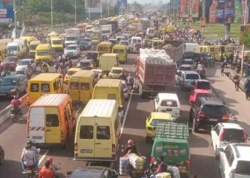 RDC : Félix Tshisekedi dénonce l’insalubrité et les embouteillages à Kinshasa comme symboles des défis urbains et de gouvernance