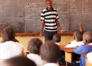 Discours à la Nation : Félix Tshisekedi annonce l’augmentation de 100 mille fc sur les salaires des enseignants