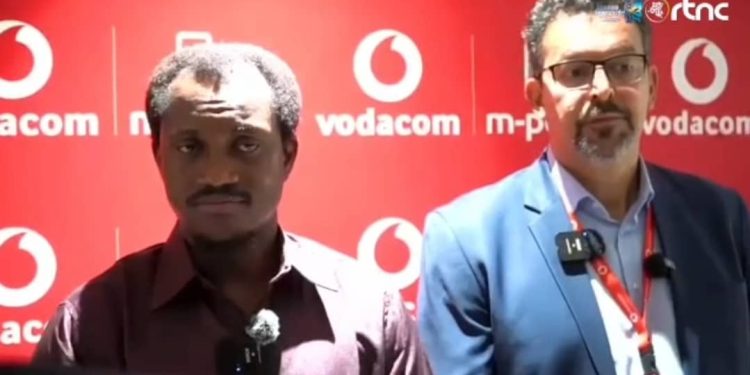 Kinshasa : le Directeur Général de l’ARSP Miguel Katemb, chez Vodacom pour un contrôle de conformité dans la sous-traitance