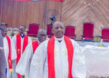 Nativité de Jésus-Christ : « L&rsquo;incarnation de l’amour du Père Céleste, s’impose aussi comme la seule et unique réponse divine aux défis de notre société en crise » (André Bokundoa)