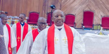 Nativité de Jésus-Christ : « L&rsquo;incarnation de l’amour du Père Céleste, s’impose aussi comme la seule et unique réponse divine aux défis de notre société en crise » (André Bokundoa)