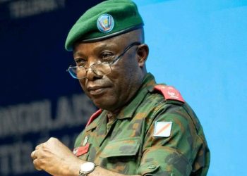 RDC: l’État-major général des FARDC se désolidarise du général Ekenge pour des propos « contraires » à la position du Président Tshisekedi