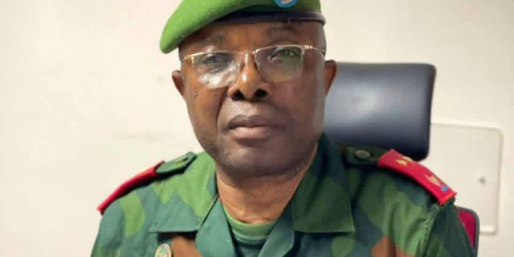 RDC: suspendu de ses fonctions, le porte-parole des FARDC Sylvain Ekenge attendu au Conseil national de sécurité