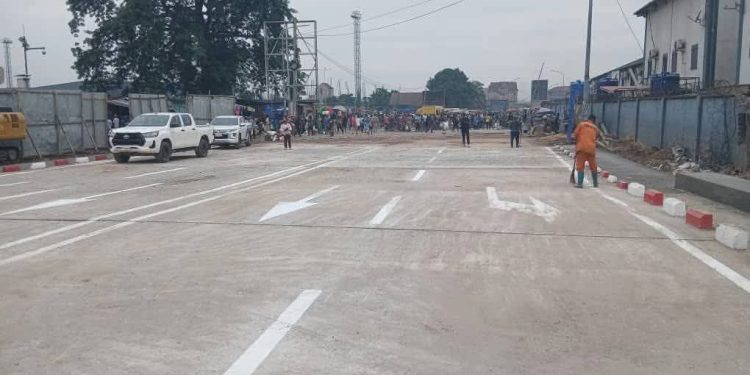Kinshasa: Le ministre des infrastructures John Banza inaugure un nouveau Pont-Cabu sur l&rsquo;avenue Kasa-Vubu