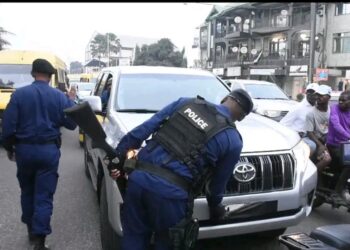 Incivisme routier à Kinshasa : L&rsquo;hôtel de ville annonce le déploiement de 3000 agents de contrôle à partir du 26 janvier