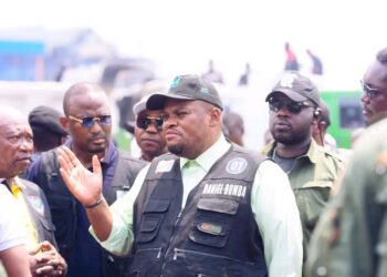 Kinshasa : Daniel Bumba va en guerre contre les entreprises de Télécoms accusées de détruire les infrastructures routières