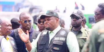 Kinshasa : Daniel Bumba va en guerre contre les entreprises de Télécoms accusées de détruire les infrastructures routières