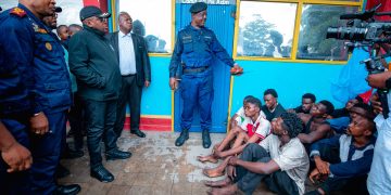Kinshasa: 76 présumés bandits arrêtés et présentés à la police (Document)