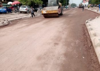 Avancée des travaux sur l&rsquo;avenue Kabambare : Plus d&rsquo;un kilomètre bétonné pour fluidifier le trafic à Kinshasa