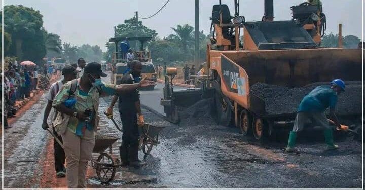 Kasai-Oriental : Vers la résiliation du contrat entre le gouvernement provincial et l’entreprise JMC chargée de la construction de certaines routes à Mbuji-Mayi