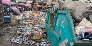 Insalubrité à Kinshasa : l’Hôtel de ville crée une décharge publique au Rond-point Huileries