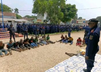 Tshopo : plusieurs bandits arrêtés à Kisangani et à Isangi présentés au public par la police