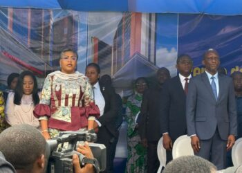 RDC: Judith Suminwa pose la première pierre du nouveau centre des infrastructures dénommé » Félix-Antoine Tshisekedi Tshilombo » à Kinshasa