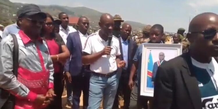 Sud-Kivu : le gouverneur Jean-Jacques Purusi regagne Uvira sous le signe de la paix