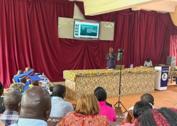 UNILU : « l’approche sémantique de la traduction de la bible du Français au Tshiluba » ( thèse defendu avec brio par le Chef des travaux Abdon Mubikayi )