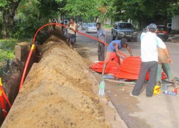 Kinshasa : Daniel Bumba va en guerre contre les entreprises de Télécoms accusées de détruire les infrastructures routières