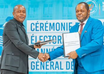 Remise du fichier électoral à l’ONIP : les Congolais seront bientôt dotés d’une carte d’identité nationale