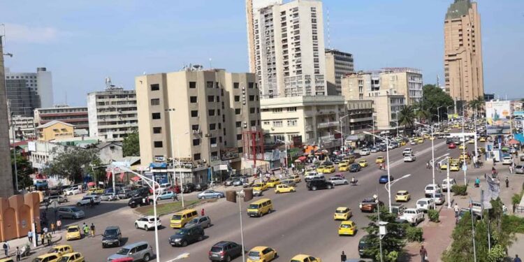 Kinshasa : Un étudiant kidnappé retrouvé ligoté à côté d’un couteau, la peur renaît dans la capitale