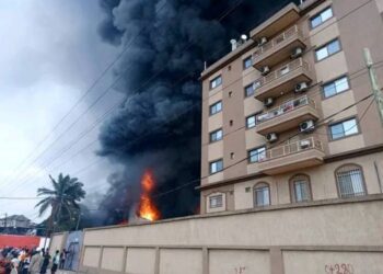 Kinshasa : Un violent incendie ravage plus de 50 hangars et des habitations à Limete