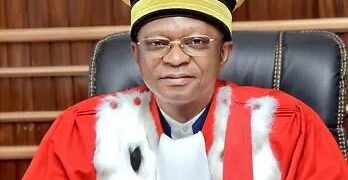 Lutte contre la spoliation des biens de l’Etat : « la représentation des parties désormais interdite en matière foncière » ( Elie Ndomba, Premier président de la Cour de cassation)