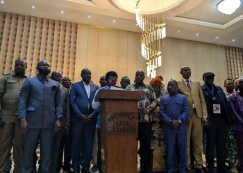 Tshopo : Les leaders politiques et notables condamnent les attaques des drones de l’AFC/M23 visant l’aéroport de Kisangani